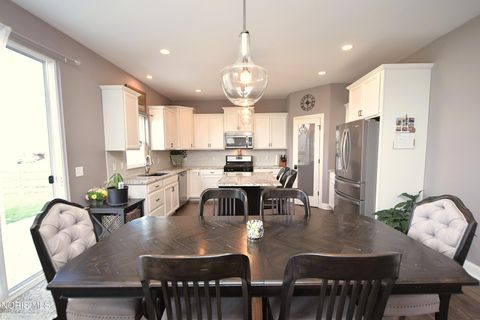 Tiny photo for 1850 Woods Hole Road, Perrysburg, OH 43551 (MLS # 10006091)