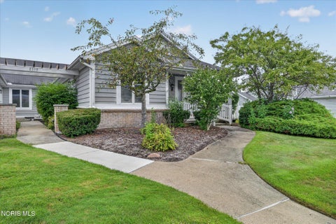 Photo of 2363 Mckivett Drive, Toledo, OH 43615 (MLS # 10011898)