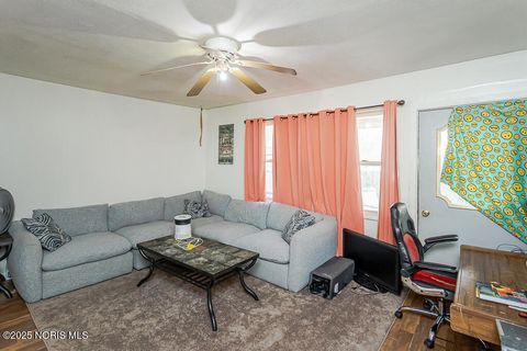 Tiny photo for 439 Erie Court, Port Clinton, OH 43452 (MLS # 10000968)