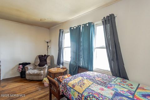 Tiny photo for 439 Erie Court, Port Clinton, OH 43452 (MLS # 10000968)