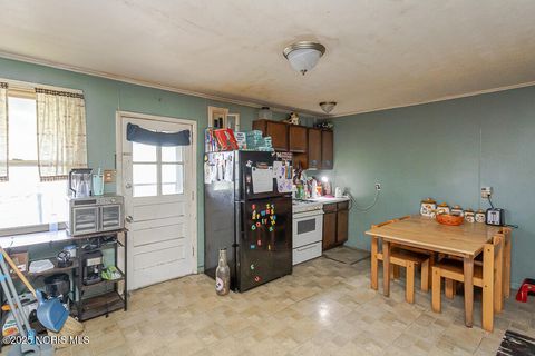 Tiny photo for 439 Erie Court, Port Clinton, OH 43452 (MLS # 10000968)