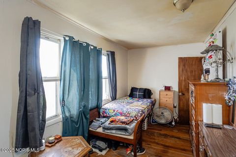 Tiny photo for 439 Erie Court, Port Clinton, OH 43452 (MLS # 10000968)