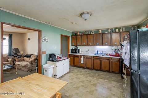 Tiny photo for 439 Erie Court, Port Clinton, OH 43452 (MLS # 10000968)