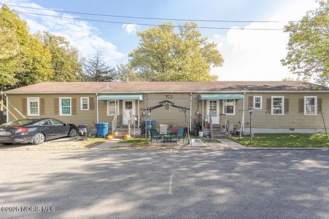 Photo of 439 Erie Court, Port Clinton, OH 43452 (MLS # 10000968)