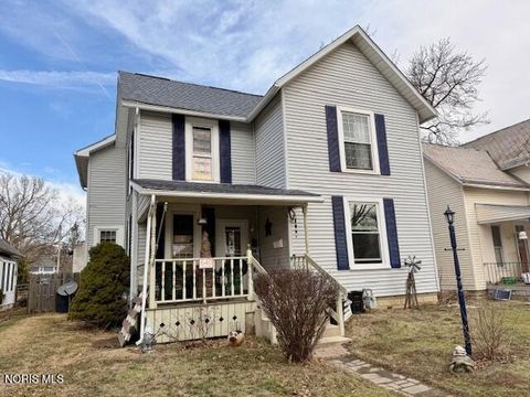 Tiny photo for 640 Center Street, Findlay, OH 45840 (MLS # 10004233)