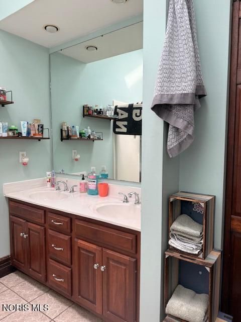 Tiny photo for 640 Center Street, Findlay, OH 45840 (MLS # 10004233)