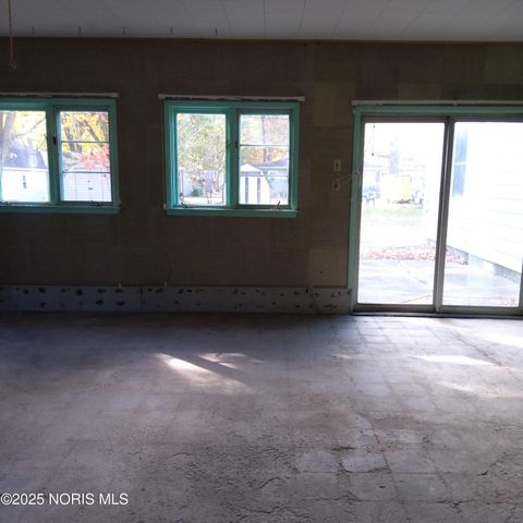 Tiny photo for 229 Glenwood Drive, Defiance, OH 43512 (MLS # 10000668)