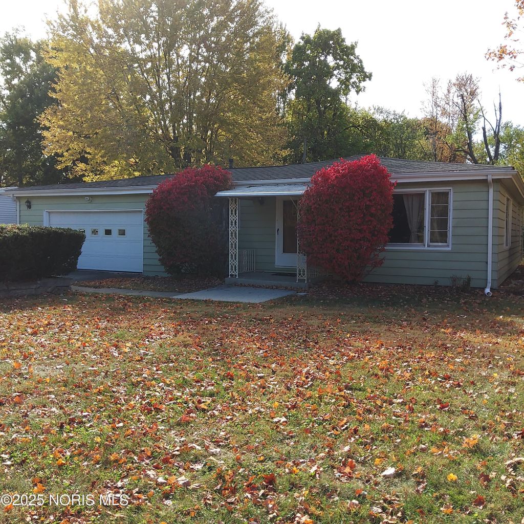 Photo for 229 Glenwood Drive, Defiance, OH 43512 (MLS # 10000668)