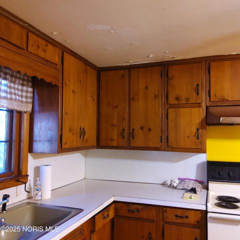 Tiny photo for 229 Glenwood Drive, Defiance, OH 43512 (MLS # 10000668)