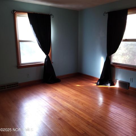 Tiny photo for 229 Glenwood Drive, Defiance, OH 43512 (MLS # 10000668)