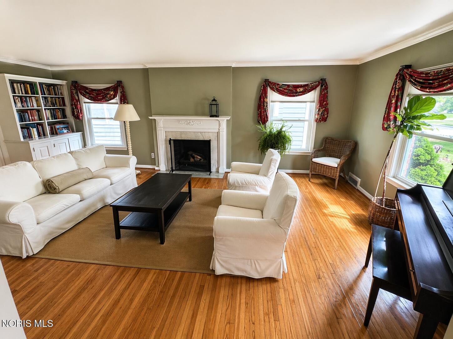 3316 Grimsby Place