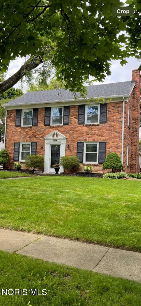 Photo of 3316 Grimsby Place, Ottawa Hills, OH 43606 (MLS # 10005981)