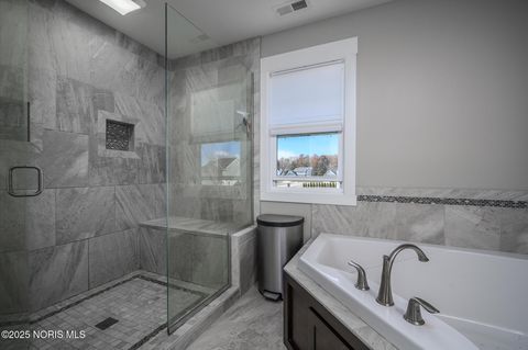 Tiny photo for 3289 Chasenwood Way, Perrysburg, OH 43551 (MLS # 10000900)