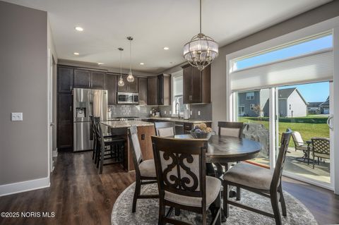 Tiny photo for 3289 Chasenwood Way, Perrysburg, OH 43551 (MLS # 10000900)