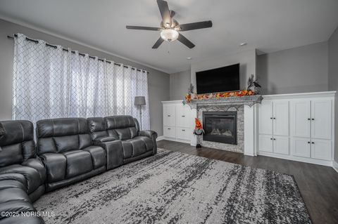 Tiny photo for 3289 Chasenwood Way, Perrysburg, OH 43551 (MLS # 10000900)