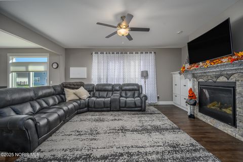 Tiny photo for 3289 Chasenwood Way, Perrysburg, OH 43551 (MLS # 10000900)