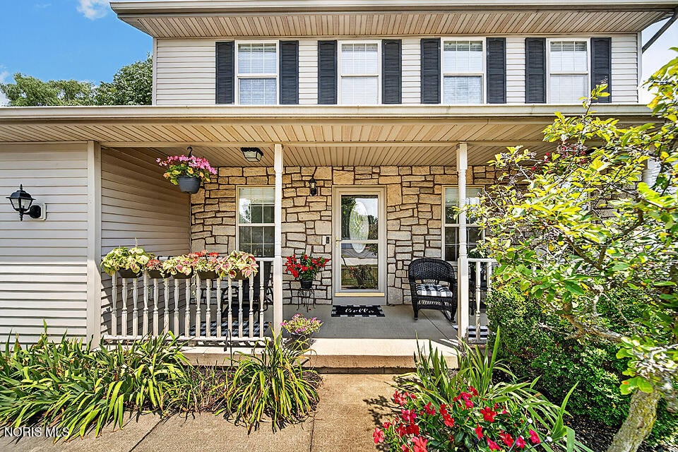 1532 Autumn Drive