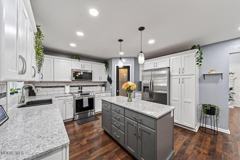 Tiny photo for 1532 Autumn Drive, Findlay, OH 45840 (MLS # 10014474)