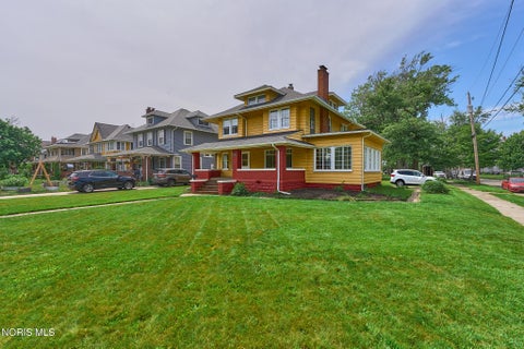 Tiny photo for 2906 Broadway Street, Toledo, OH 43614 (MLS # 10009568)