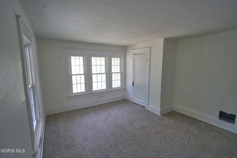 Tiny photo for 2906 Broadway Street, Toledo, OH 43614 (MLS # 10009568)