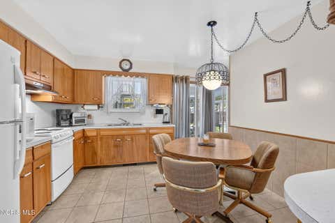Tiny photo for 5706 Armada Drive, Toledo, OH 43623 (MLS # 10011690)