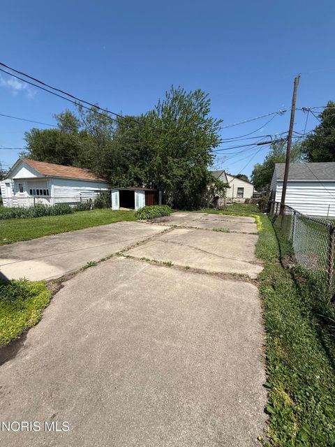 Tiny photo for 209 Willamont Road, Toledo, OH 43612 (MLS # 10008073)