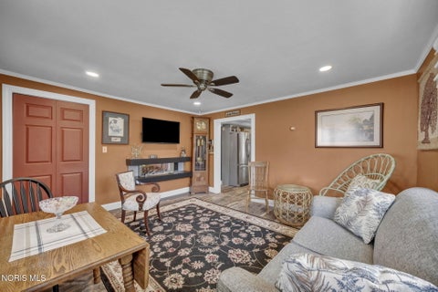 Tiny photo for 902 E 2nd Street, Port Clinton, OH 43452 (MLS # 10011977)