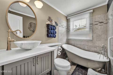 Tiny photo for 902 E 2nd Street, Port Clinton, OH 43452 (MLS # 10011977)