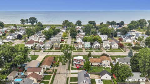 Tiny photo for 902 E 2nd Street, Port Clinton, OH 43452 (MLS # 10011977)