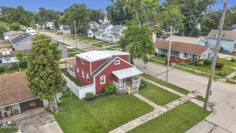 Tiny photo for 902 E 2nd Street, Port Clinton, OH 43452 (MLS # 10011977)