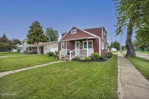 Tiny photo for 902 E 2nd Street, Port Clinton, OH 43452 (MLS # 10011977)