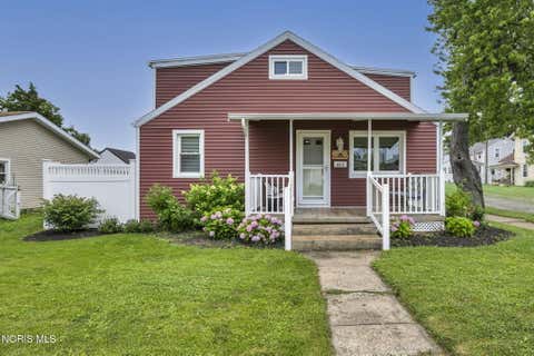 Tiny photo for 902 E 2nd Street, Port Clinton, OH 43452 (MLS # 10011977)