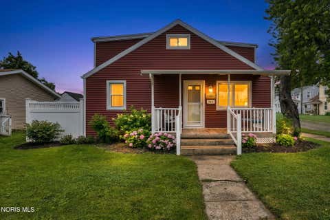 Photo of 902 E 2nd Street, Port Clinton, OH 43452 (MLS # 10011977)