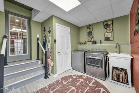 Tiny photo for 902 E 2nd Street, Port Clinton, OH 43452 (MLS # 10011977)