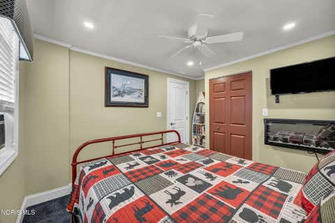 Tiny photo for 902 E 2nd Street, Port Clinton, OH 43452 (MLS # 10011977)