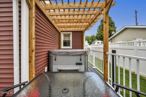 Tiny photo for 902 E 2nd Street, Port Clinton, OH 43452 (MLS # 10011977)