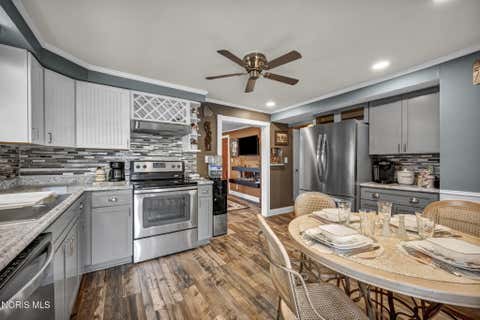 Tiny photo for 902 E 2nd Street, Port Clinton, OH 43452 (MLS # 10011977)