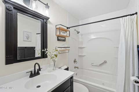 Tiny photo for 6051 E Benalex Drive, Toledo, OH 43612 (MLS # 10011523)