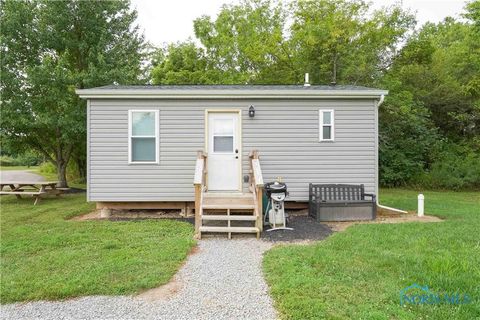 Tiny photo for 20515 County Road 15, Bluffton, OH 45817 (MLS # 10005655)