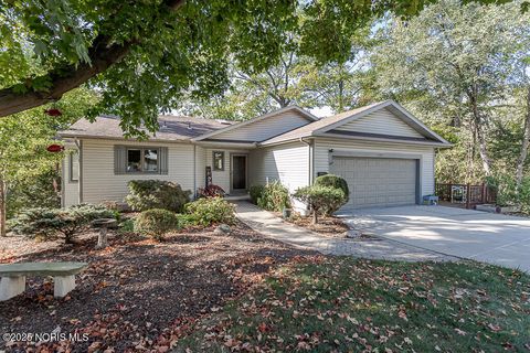 Photo of 147 Colony Road, Rossford, OH 43460 (MLS # 10000050)