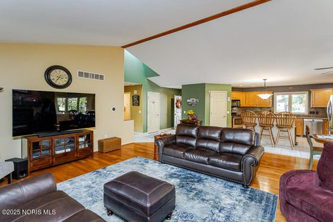 Tiny photo for 147 Colony Road, Rossford, OH 43460 (MLS # 10000050)