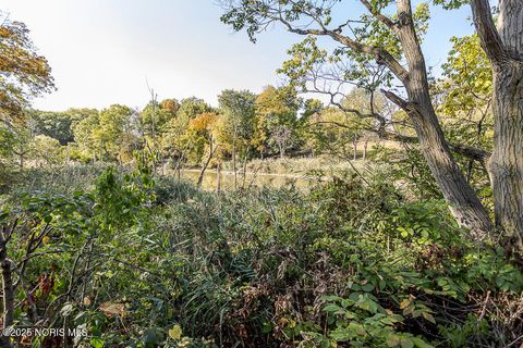 Tiny photo for 147 Colony Road, Rossford, OH 43460 (MLS # 10000050)