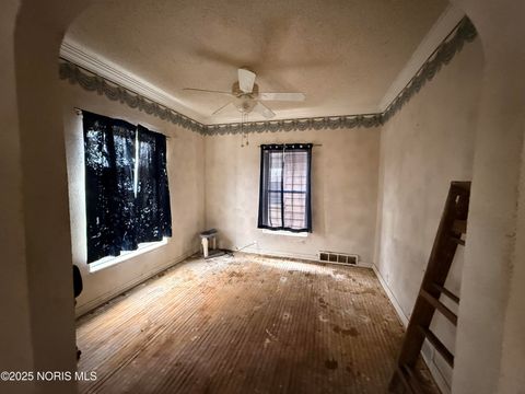 Tiny photo for 1127 Varland Avenue, Toledo, OH 43605 (MLS # 10002505)