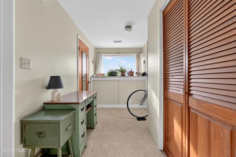 Tiny photo for 4736 Wickford Dr. W Dr, Sylvania, OH 43560 (MLS # 10005556)