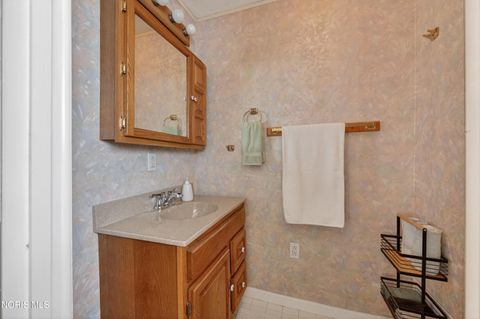 Tiny photo for 4736 Wickford Dr. W Dr, Sylvania, OH 43560 (MLS # 10005556)