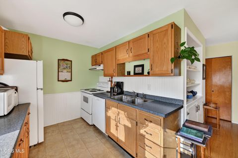 Tiny photo for 4736 Wickford Dr. W Dr, Sylvania, OH 43560 (MLS # 10005556)