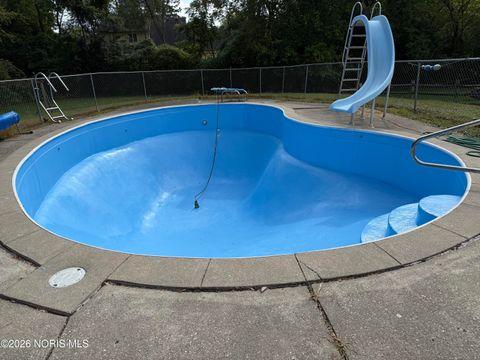 Tiny photo for 4923 Cranston Drive, Toledo, OH 43615 (MLS # 10003197)