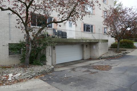 Tiny photo for 3010 W Central Avenue #Apt 115, Toledo, OH 43606 (MLS # 10000468)