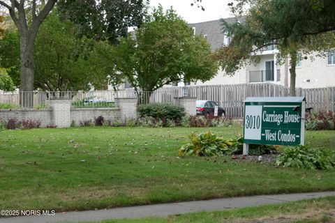 Tiny photo for 3010 W Central Avenue #Apt 115, Toledo, OH 43606 (MLS # 10000468)