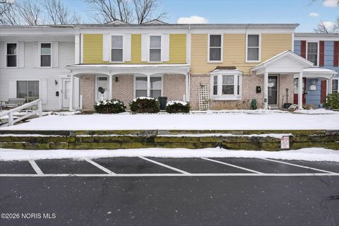 Tiny photo for 4426 Rose Garden Drive # 4, Toledo, OH 43623 (MLS # 10003374)